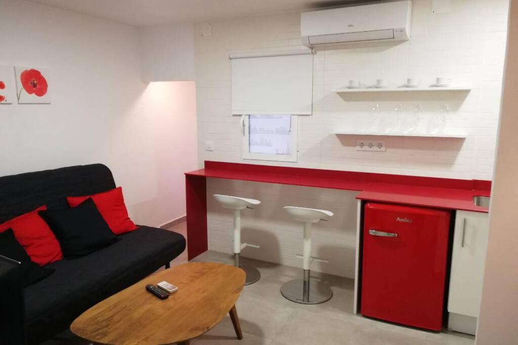 Ferienwohnung M1 Cool Loft 1 Min Walk To Metro 15 Min Center By Metro Esplugues de Llobregat Exterior foto