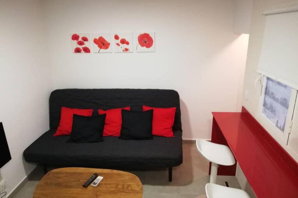 Ferienwohnung M1 Cool Loft 1 Min Walk To Metro 15 Min Center By Metro Esplugues de Llobregat Exterior foto